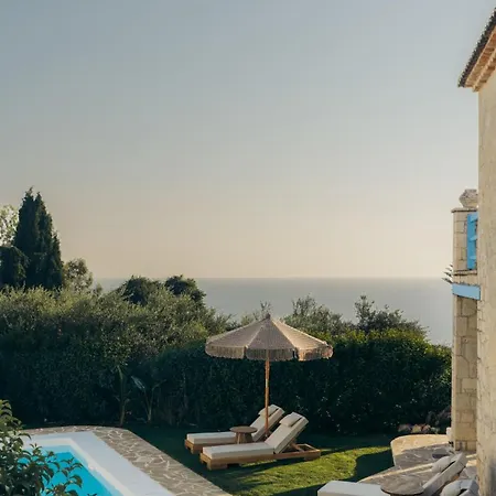 Vila Kyanorama Villa, A Seaside Escape Tragaki