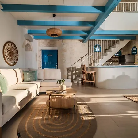 Kyanorama Villa, A Seaside Escape * تراغاكي