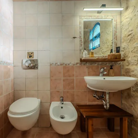 فيلة Kyanorama Villa, A Seaside Escape تراغاكي