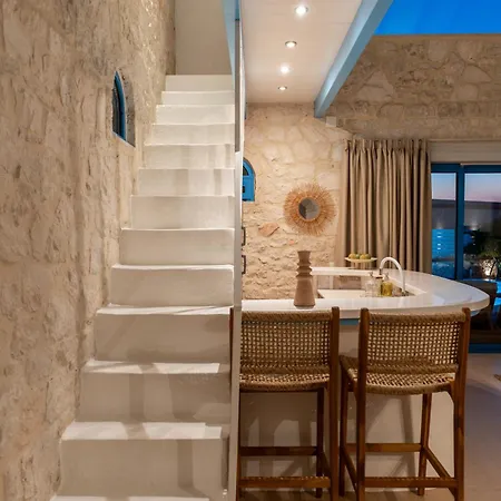 Kyanorama Villa, A Seaside Escape فيلة *