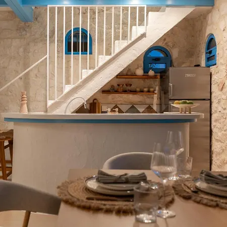 Vilă Kyanorama Villa, A Seaside Escape *
